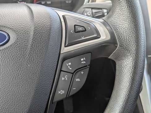 Used 2020 Ford Fusion SE FWD image 18