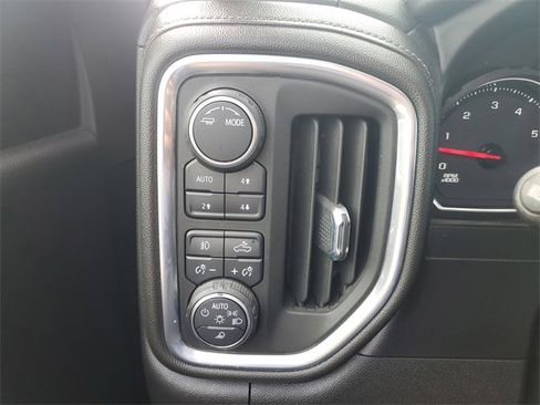 Certified 2022 Chevrolet Silverado 2500 LTZ w/ LTZ Texas Edition image 23