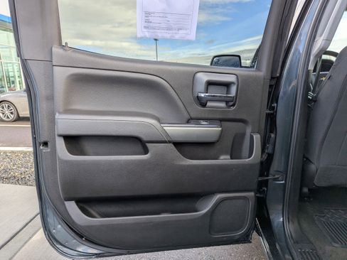 Used 2018 Chevrolet Silverado 1500 LT w/ All Star Edition image 29