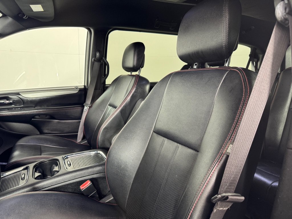 Used 2019 Dodge Grand Caravan GT FWD image 12