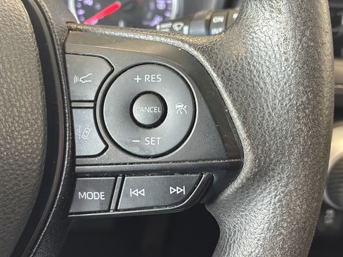 Used 2021 Toyota RAV4 XLE FWD image 36