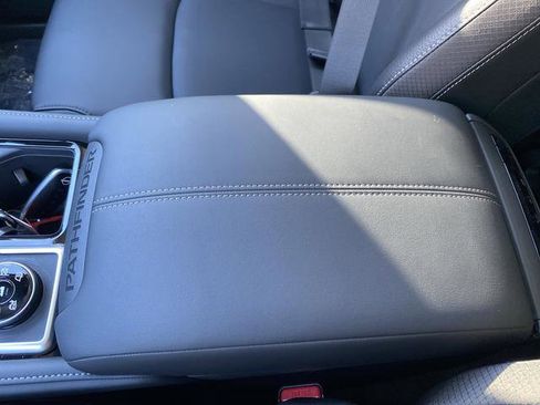 New 2026 Nissan Pathfinder SL image 19