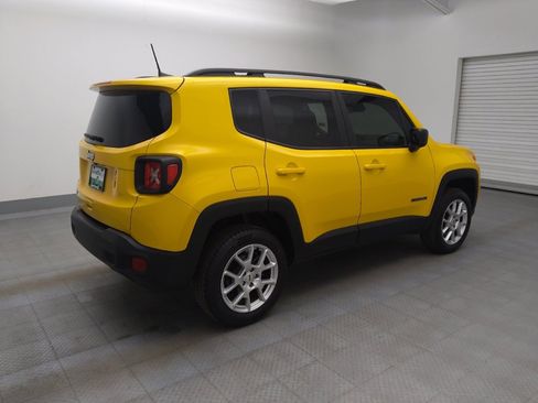 Used 2023 Jeep Renegade Latitude w/ Sun & Fun Group image 10