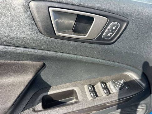 Used 2021 Ford EcoSport SE FWD image 24