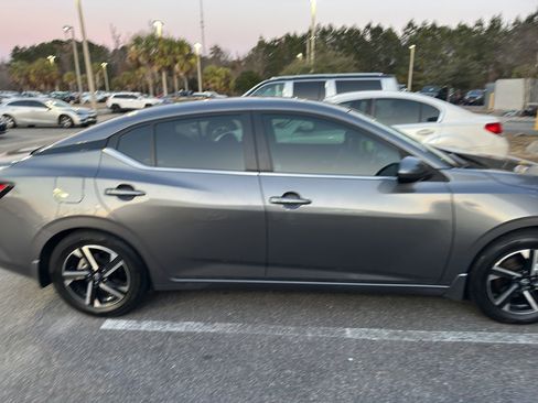 Used 2025 Nissan Sentra SV image 2