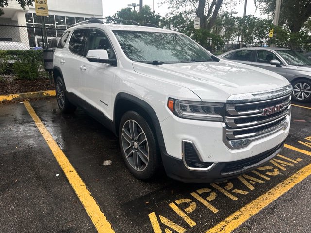 Used 2020 GMC Acadia SLT FWD image 2
