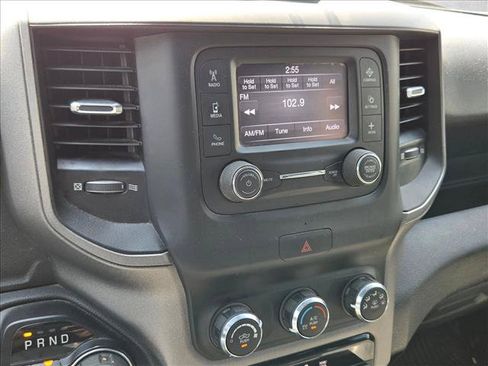 Used 2021 RAM 2500 Tradesman w/ Chrome Appearance Group AWD/4WD image 9