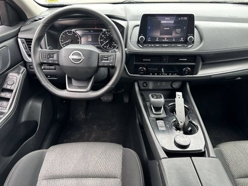 Certified 2025 Nissan Rogue SV AWD/4WD image 15