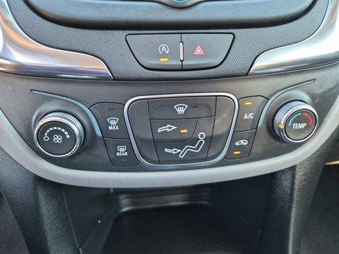 Used 2024 Chevrolet Equinox LS image 18