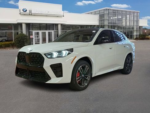 New 2026 BMW X2 xDrive28i w/ M Sport Package AWD/4WD image 1