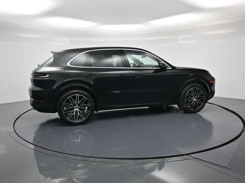 New 2026 Porsche Cayenne image 31