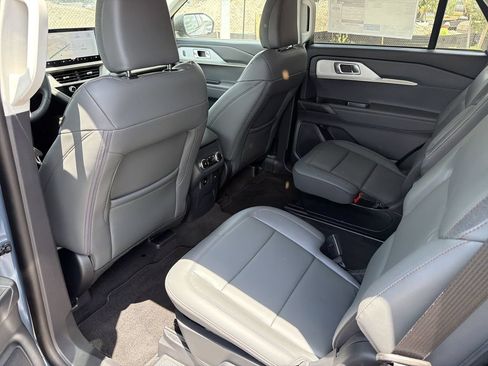 New 2026 Ford Explorer Active w/ Active Comfort Package RWD image 12