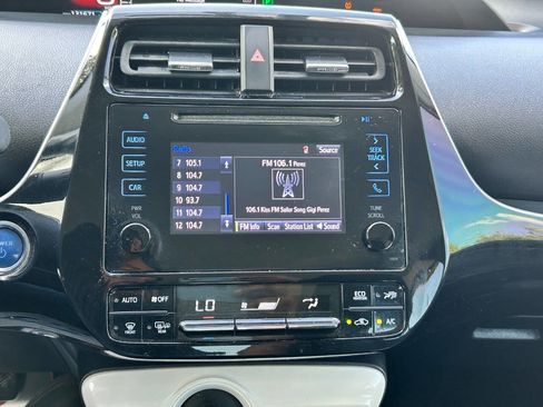 Used 2016 Toyota Prius Two image 18