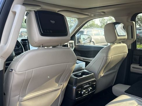 Used 2023 Ford Expedition Max Platinum AWD/4WD image 5
