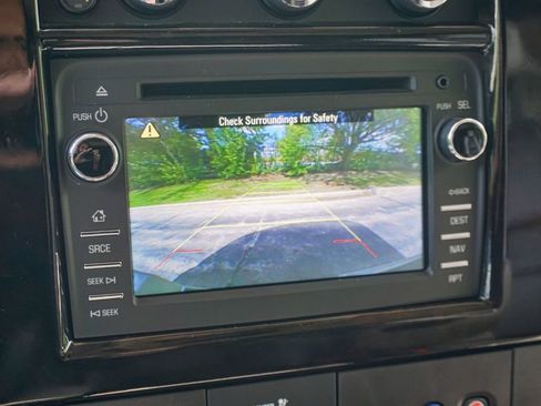 Used 2017 Chevrolet Express 2500 RWD image 15