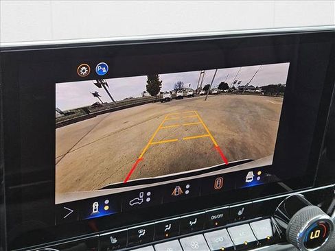 New 2026 Chevrolet Colorado LT w/ LT Convenience Package AWD/4WD image 13