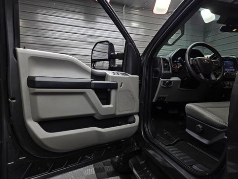 Used 2020 Ford F250 XL w/ STX Appearance Package AWD/4WD image 31
