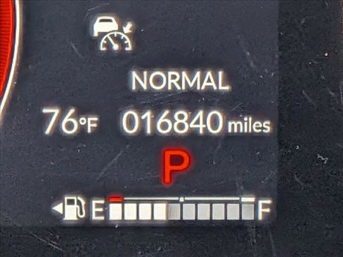 Used 2023 Honda CR-V EX image 12