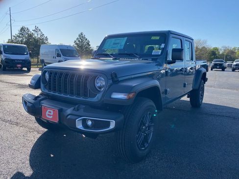 New 2026 Jeep Gladiator Sport AWD/4WD image 3
