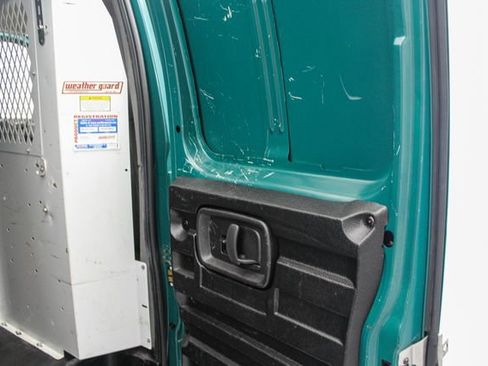 Used 2019 Chevrolet Express 3500 w/ Driver Convenience Package RWD image 17