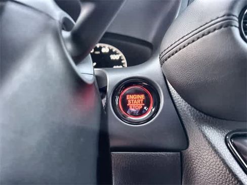 Certified 2026 Honda HR-V LX image 28