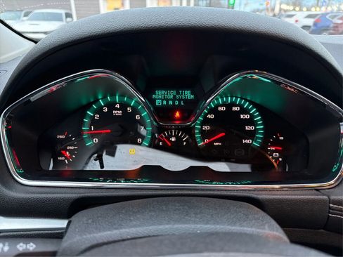 Used 2017 Chevrolet Traverse LT image 21