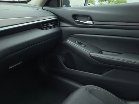Certified 2025 Nissan Altima 2.5 SV FWD image 19