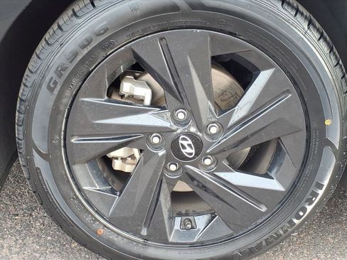 Certified 2023 Hyundai Elantra SEL image 9