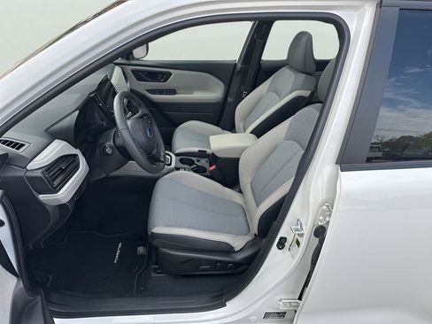Used 2025 Subaru Forester Premium AWD/4WD image 10