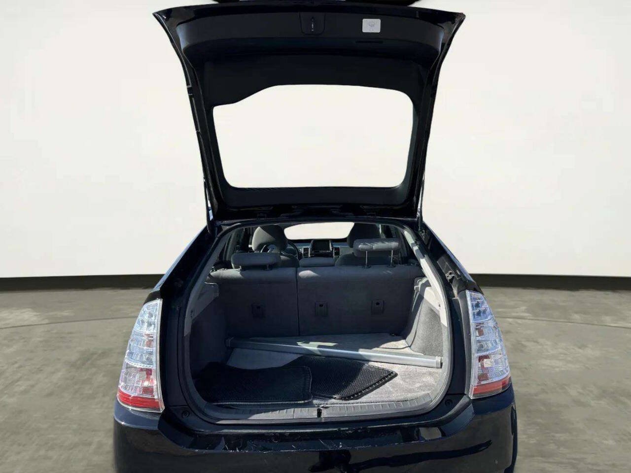 Used 2009 Toyota Prius w/ Pkg 5 FWD image 10