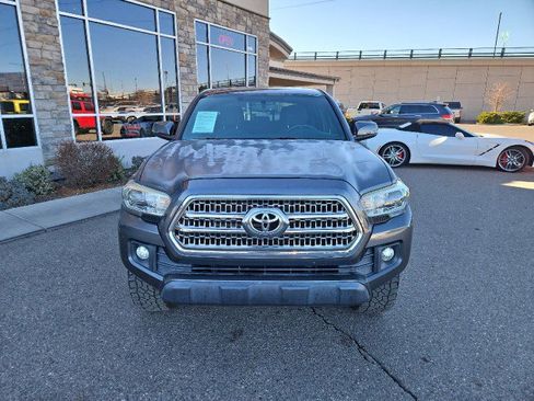 Used 2016 Toyota Tacoma TRD Off-Road image 7