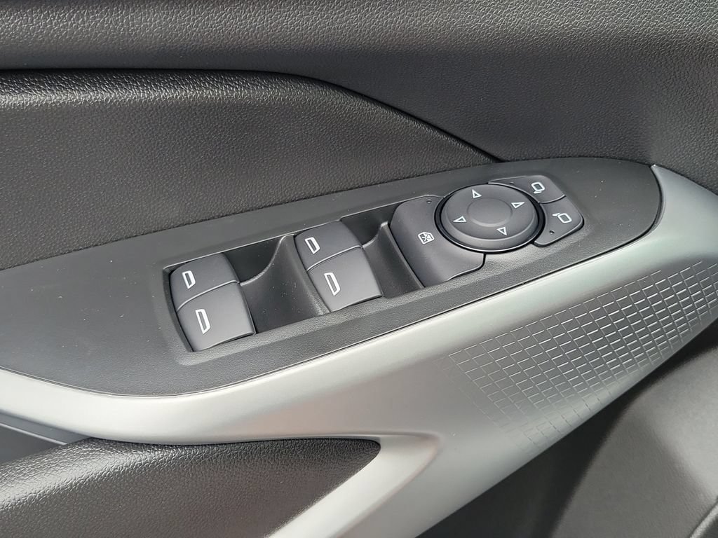 New 2026 Chevrolet Trax LS w/ LS Convenience Package FWD image 11