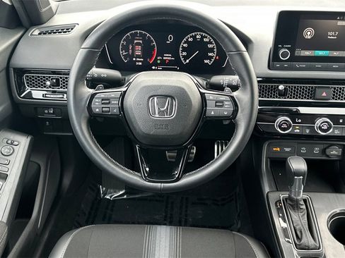 Used 2025 Honda Civic Sport image 13