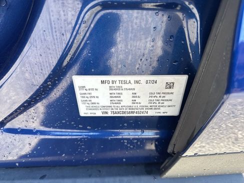 Used 2024 Tesla Model X image 37