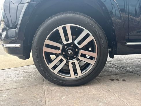 Used 2017 Toyota 4Runner Limited image 9