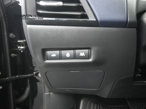 New 2026 Nissan Sentra SL FWD image 15
