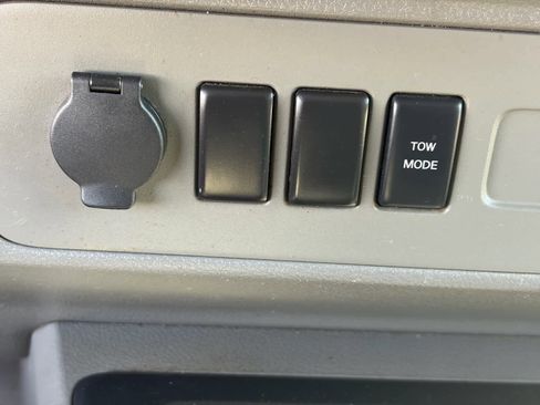 Certified 2018 Nissan NV 3500 S image 16