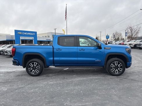 Used 2024 GMC Sierra 1500 AT4 w/ Technology Package image 8