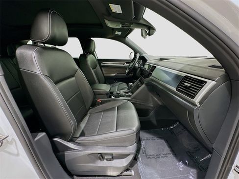 Used 2023 Volkswagen Atlas Cross Sport SEL R-Line image 30