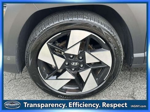 Used 2025 Hyundai Kona Limited AWD/4WD image 8