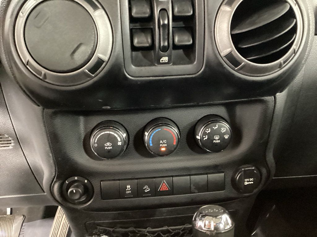 Used 2011 Jeep Wrangler Unlimited Sport AWD/4WD image 22