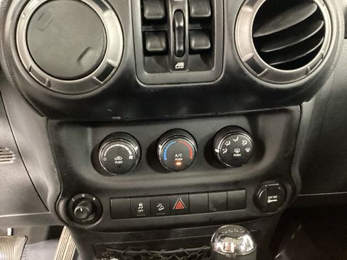 Used 2011 Jeep Wrangler Unlimited Sport AWD/4WD image 22