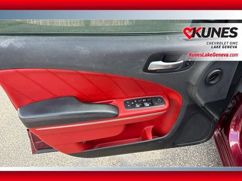 Used 2017 Dodge Charger SXT w/ AWD Plus Group image 13
