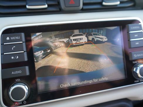 Used 2020 Nissan Versa SV FWD image 24