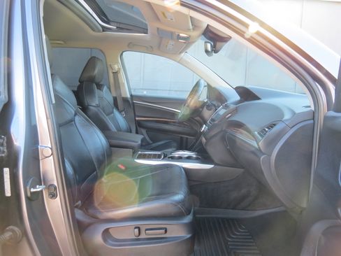 Used 2018 Acura MDX FWD image 33