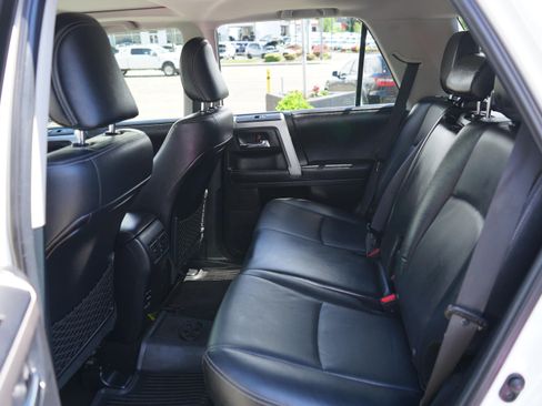 Used 2016 Toyota 4Runner Limited AWD/4WD image 15