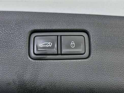 Used 2025 Genesis GV70 2.5T AWD/4WD image 31