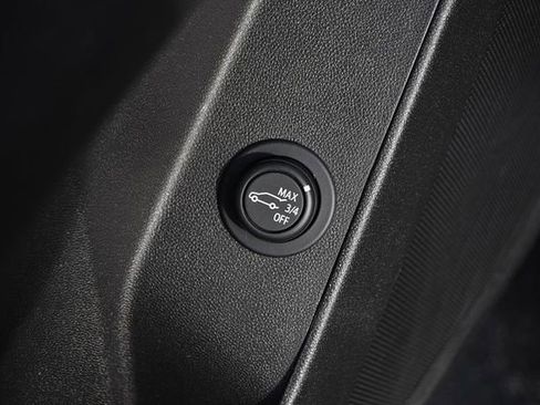 Used 2024 Chevrolet Equinox LT image 9