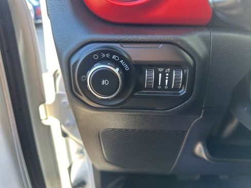 Used 2020 Jeep Wrangler Unlimited Rubicon w/ Dual Top Group image 22