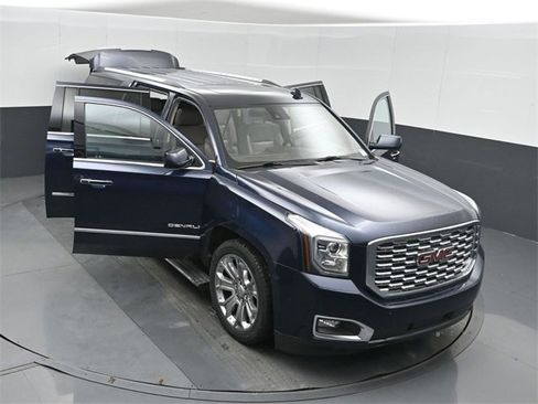 Used 2018 GMC Yukon XL Denali image 52